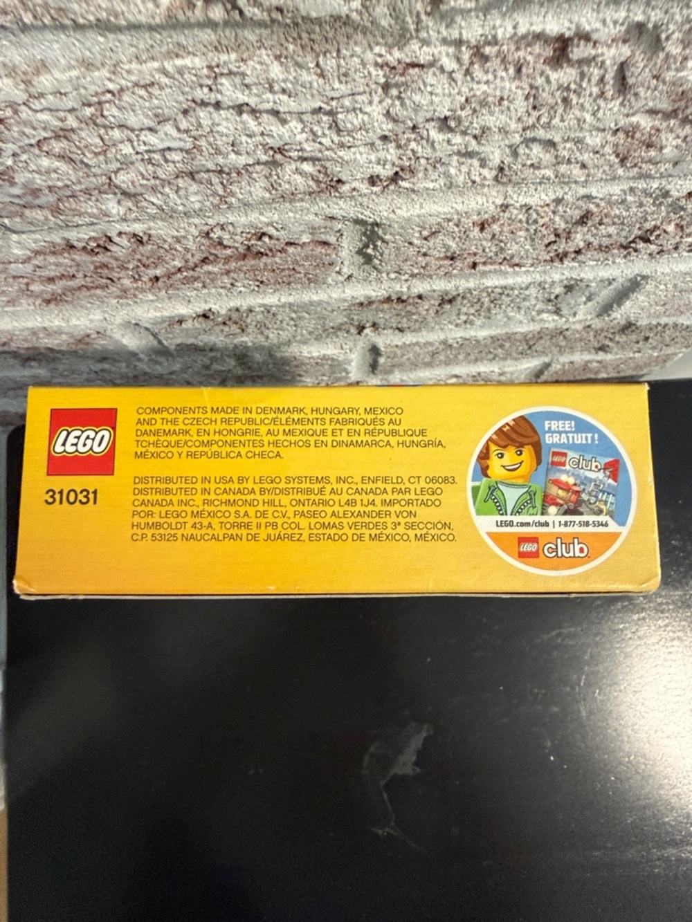 Lego Creator Parrot and Frog Set with Red, Yellow, Green, Blue Accents Retired - Picture 5 of 8